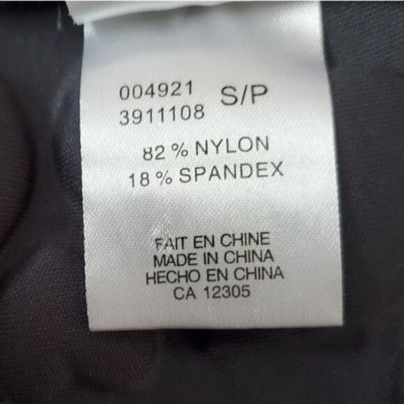 NWT- BODY GLOVE BIKINI TOP• Size S on tag (equals 32C fit) - Picture 11 of 11